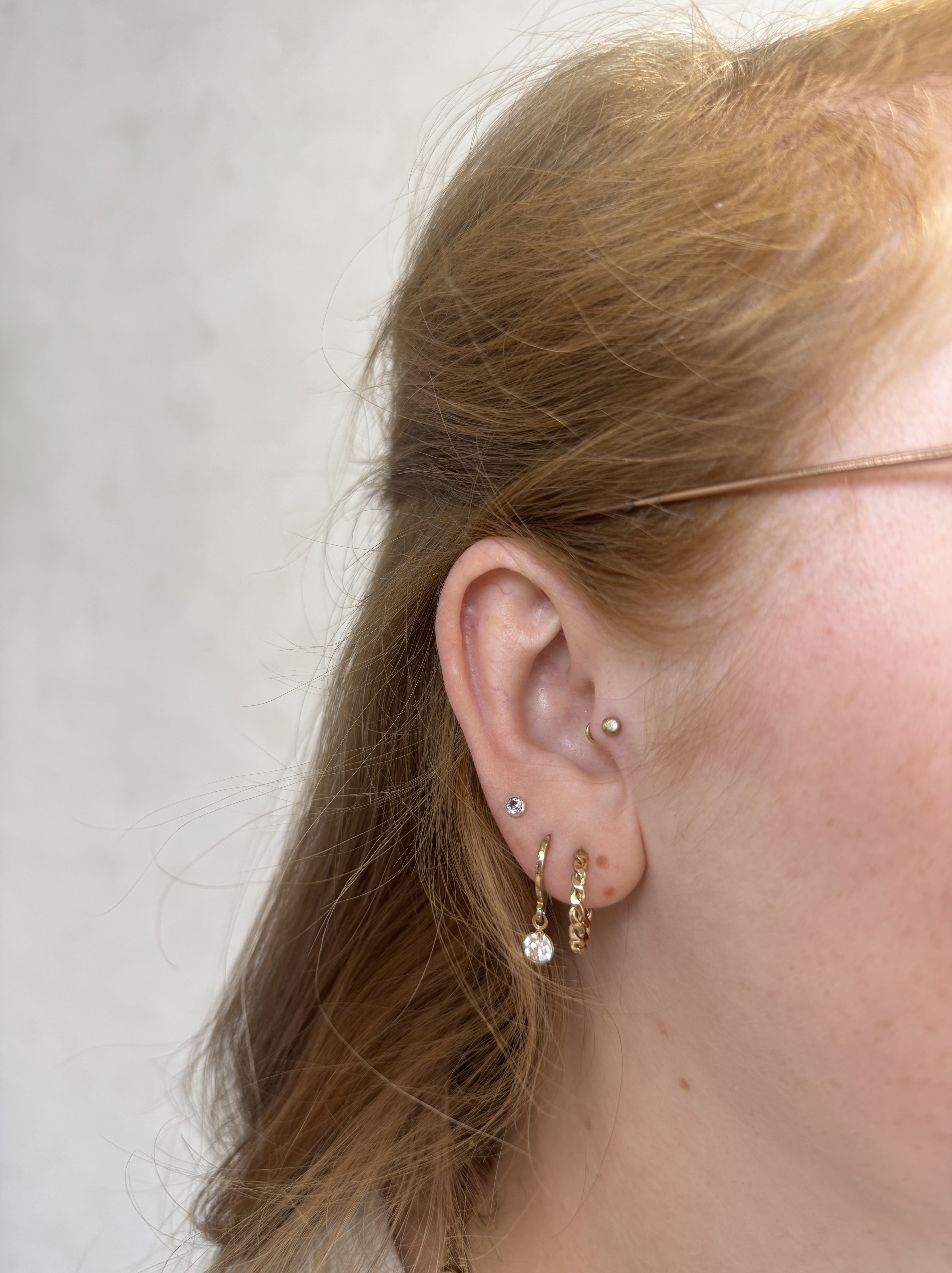 Gina - Piercing Arbeit